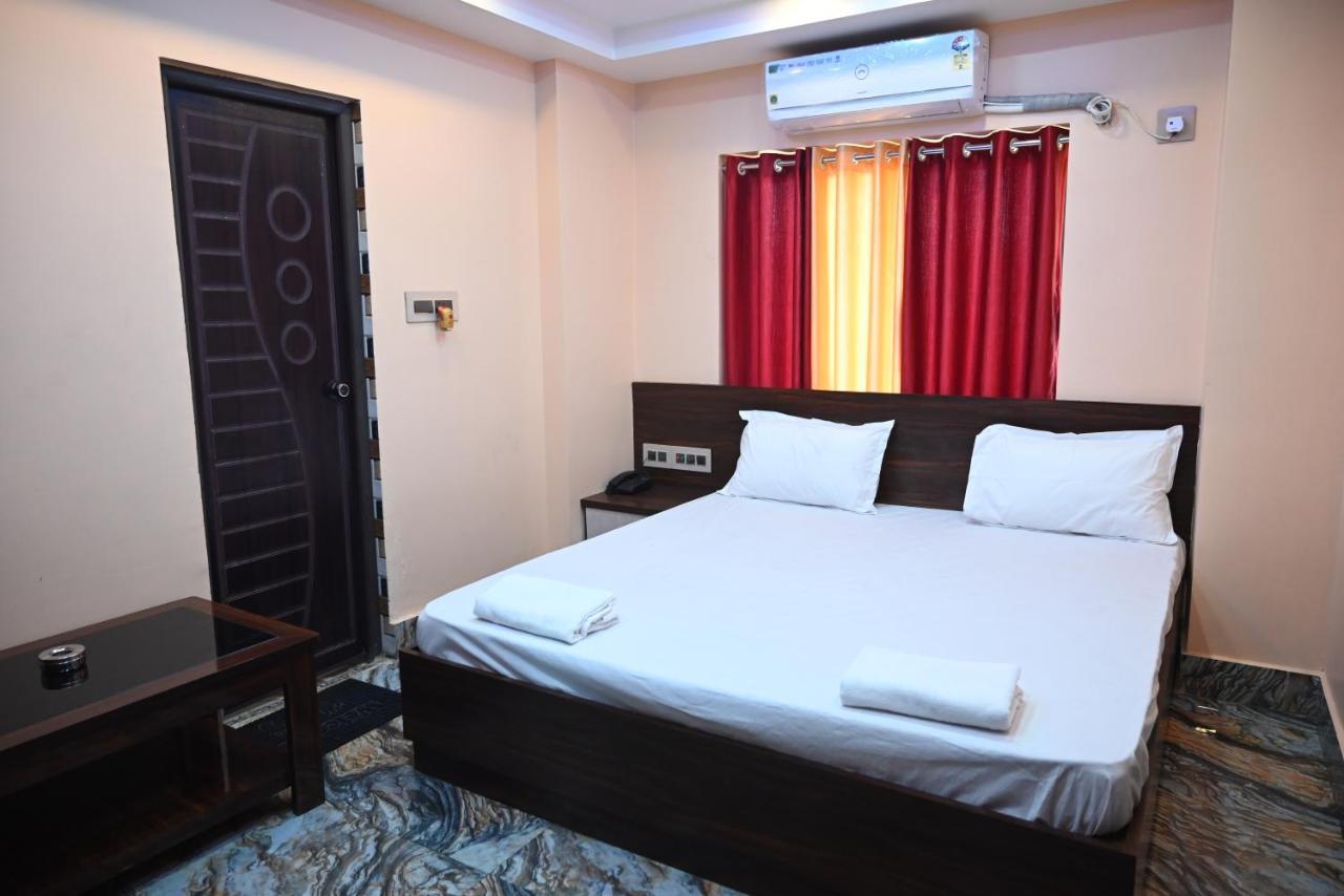Oyo Hotel Tulusi Inn Bolpur Eksteriør billede