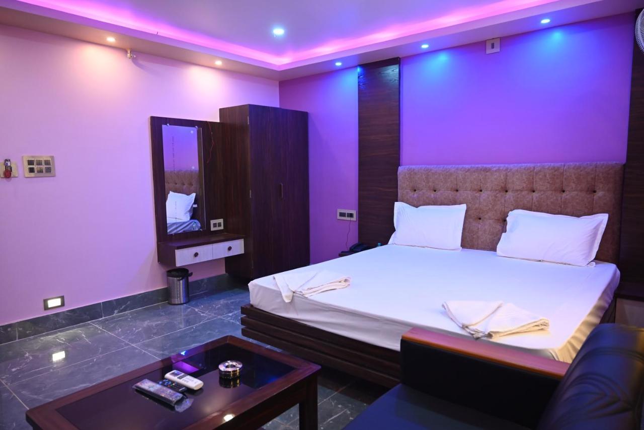 Oyo Hotel Tulusi Inn Bolpur Eksteriør billede