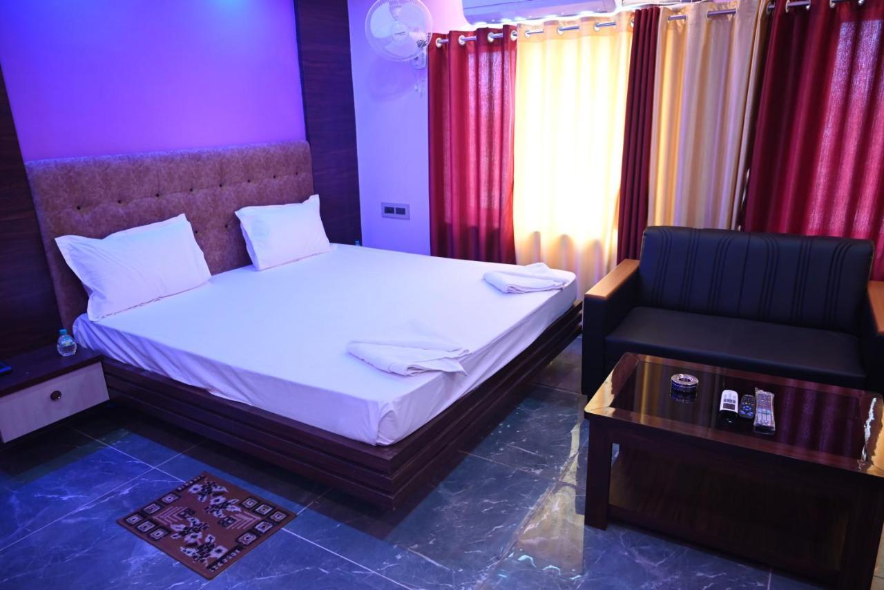 Oyo Hotel Tulusi Inn Bolpur Eksteriør billede
