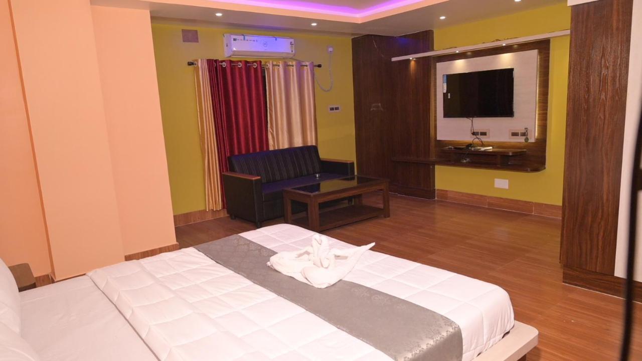Oyo Hotel Tulusi Inn Bolpur Eksteriør billede