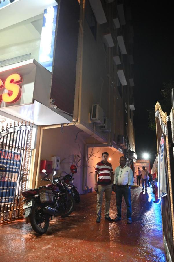 Oyo Hotel Tulusi Inn Bolpur Eksteriør billede