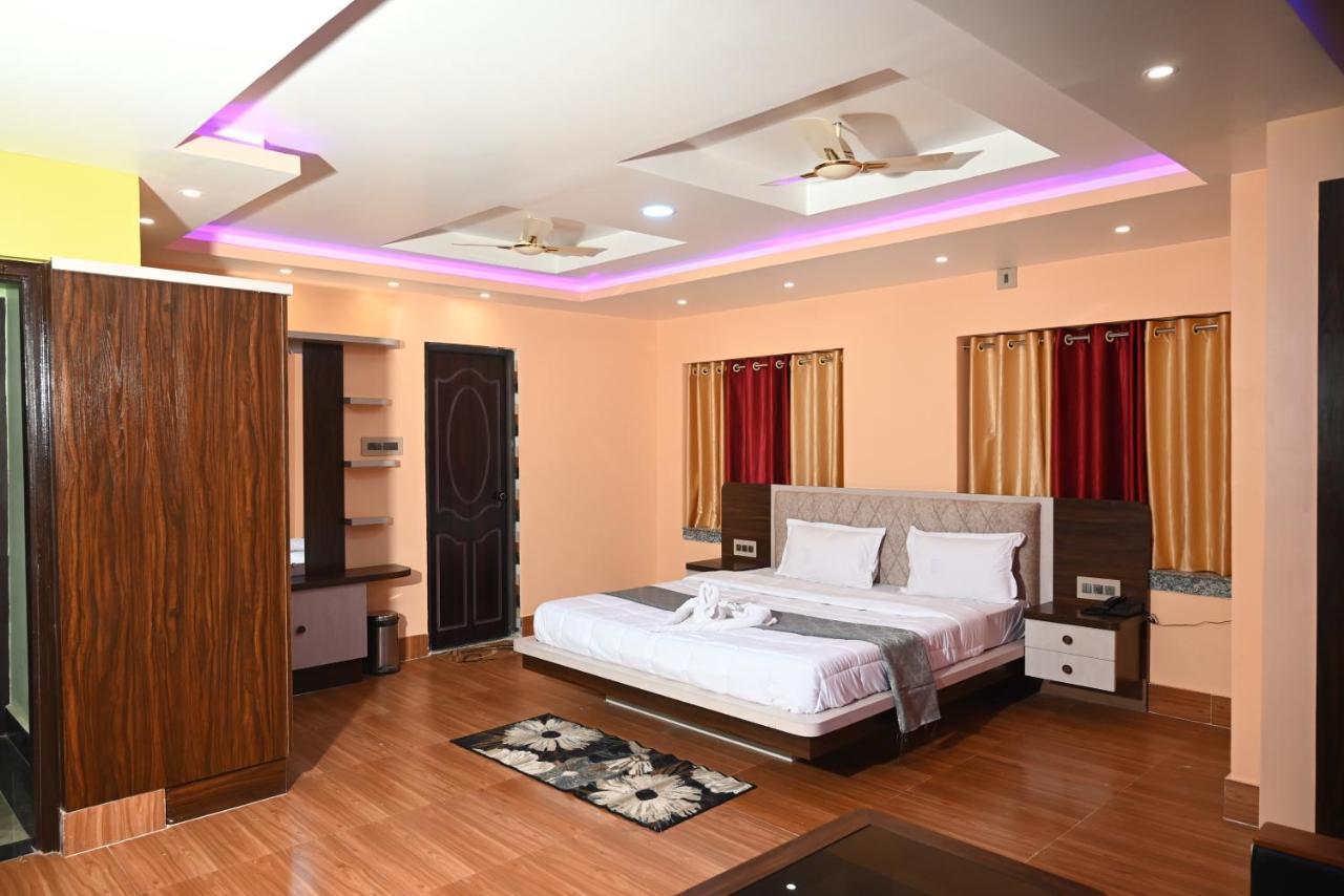 Oyo Hotel Tulusi Inn Bolpur Eksteriør billede